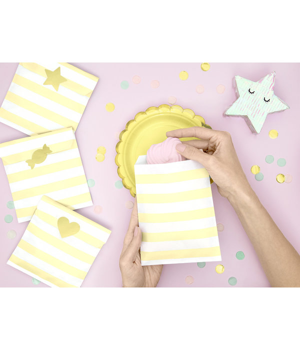 Traktatiezakjes Yummy Lichtgeel 13x14cm (6st)