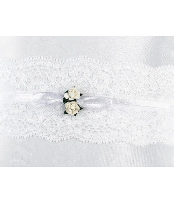 Ringkussen Mat Wit met Kant en Witte Roosjes