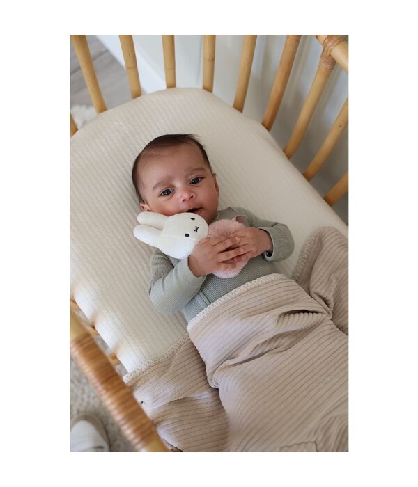 Nijntje Fluffy Rammelaar Roze