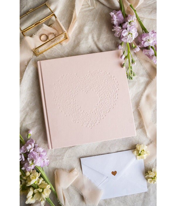 Gastenboek Lichtroze Hartje
