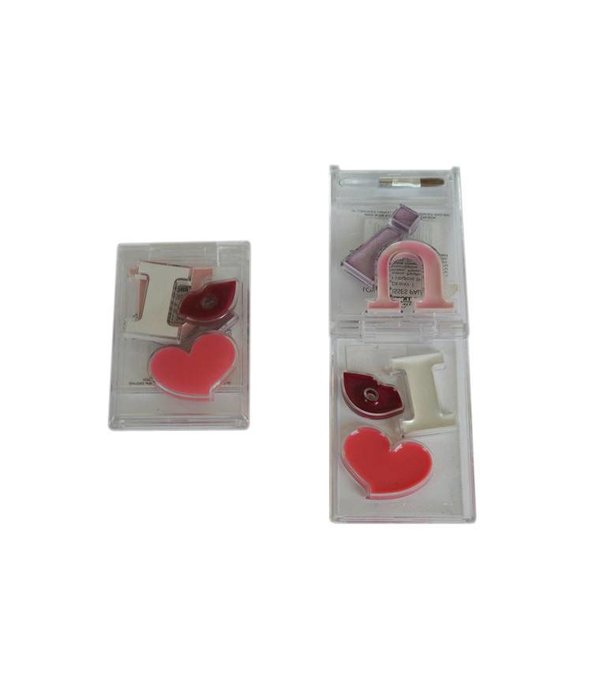 Constance Love & kisses lipgloss