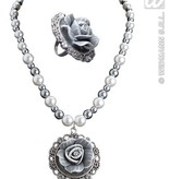 Barok ketting met parels en camee roos