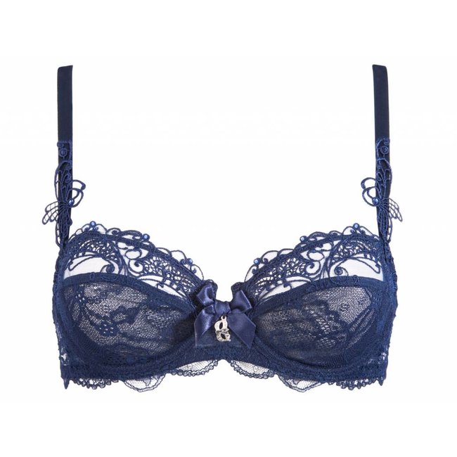 https://cdn.webshopapp.com/shops/141146/files/257832731/650x650x2/lise-charmel-lingerie-soir-de-venise-1-2-cup-bra-a.jpg
