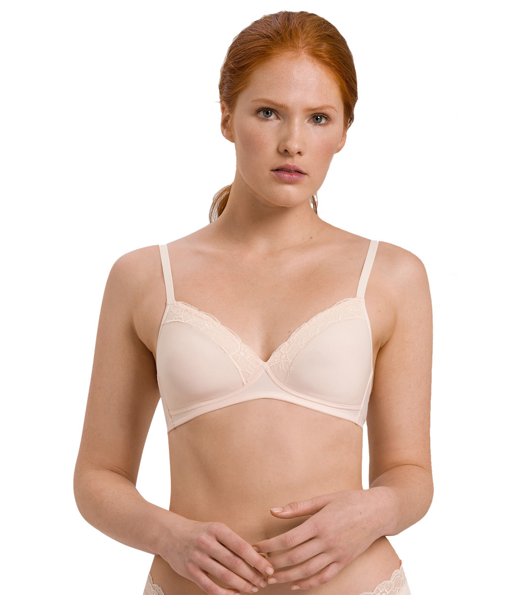 Women's White color Half padded Bra with flower pattern, size 75C