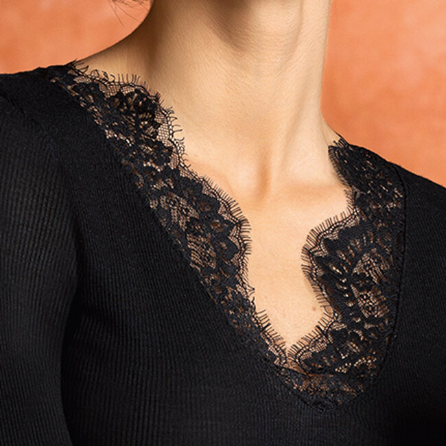 Lise Charmel clothing Plaisir Caresse luxury V-NeckT-shirt l/slv Black