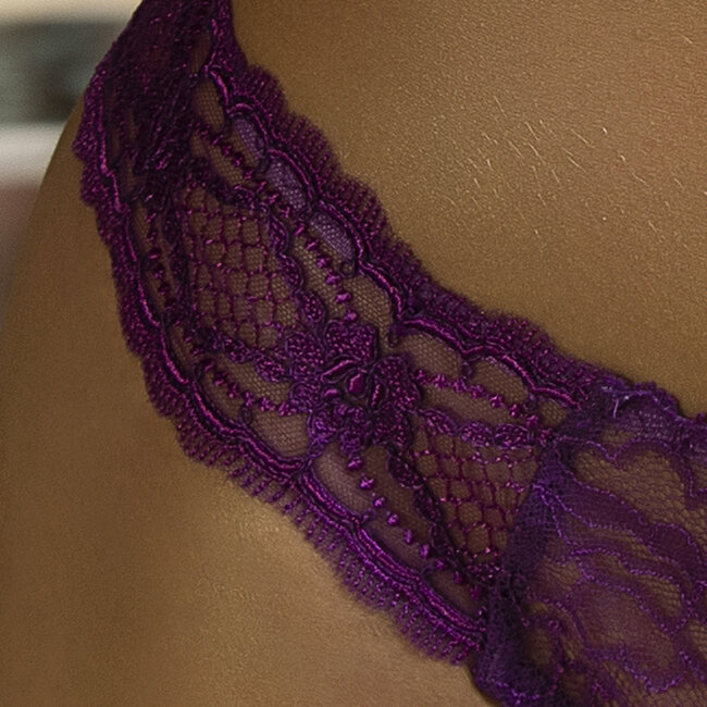 Lise Charmel Dessous Sublime en Dentelle string Violett ACH0013