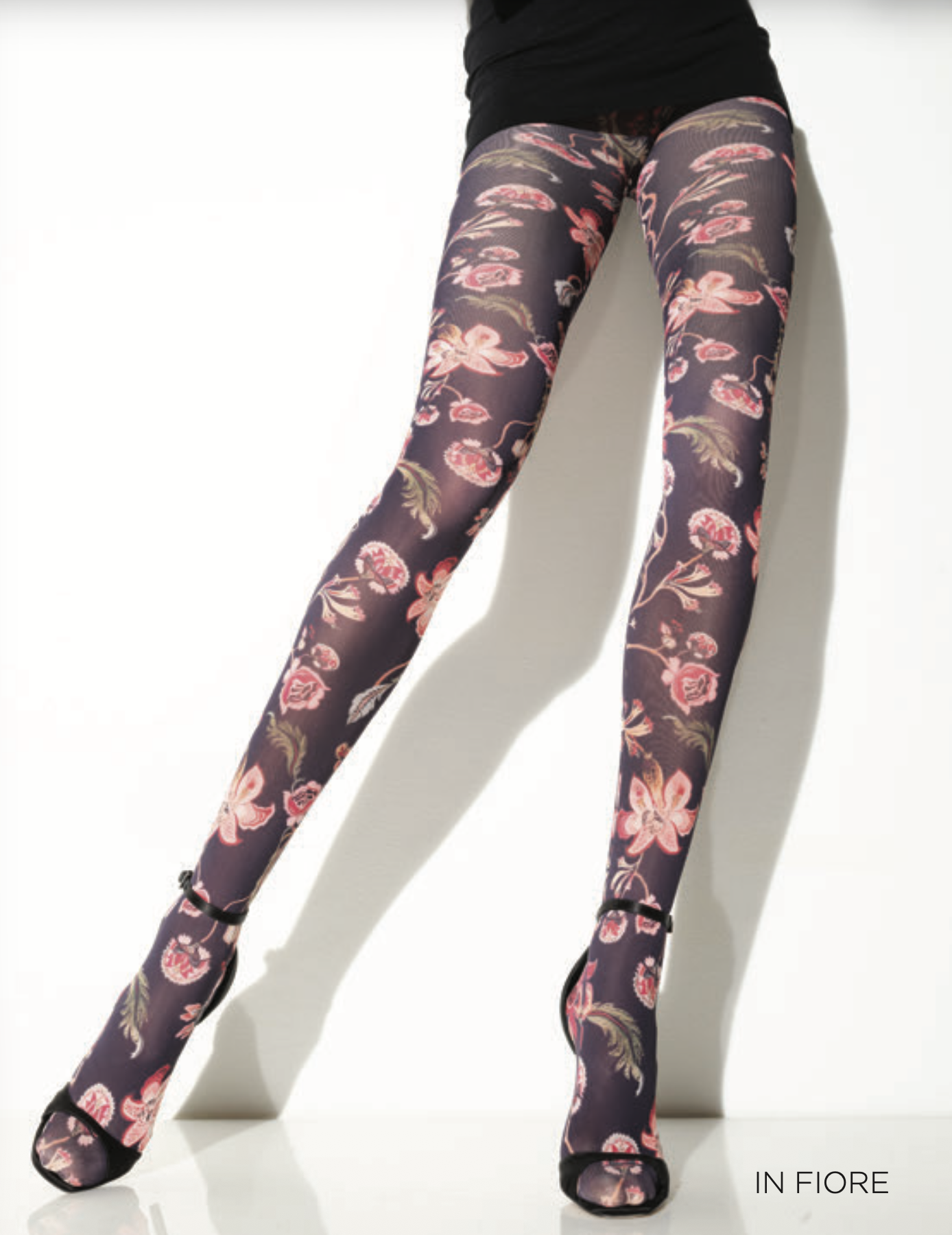 “In Fiore” 70 denier Panty, dekkend, mat, bloemenpatroon