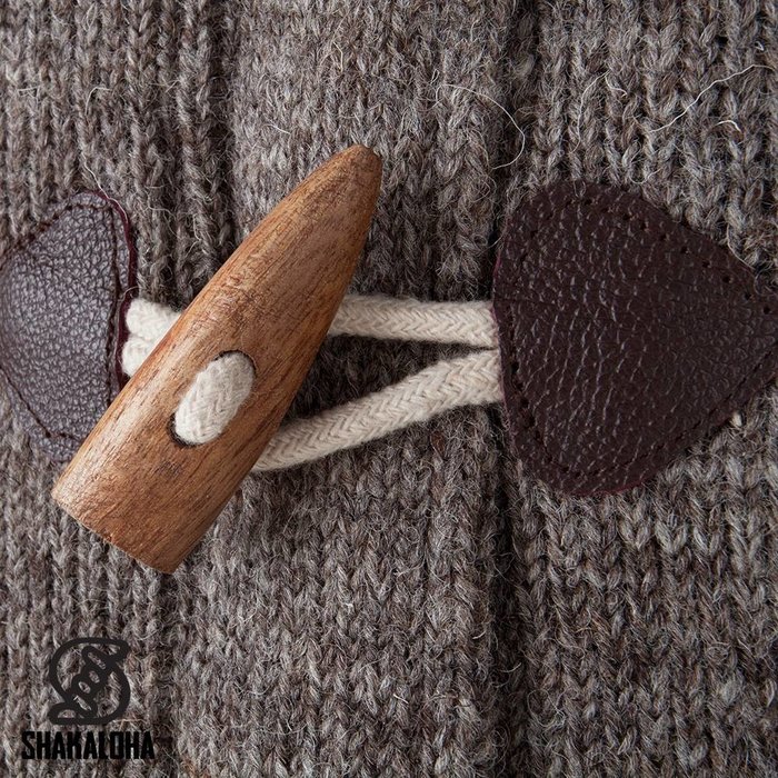 Shakaloha Cardigan en laine tricoté Shakaloha Cody taupe marron clair avec doublure en polaire et capuche amovible - Femme - Fabriqué à la main au Népal à partir de laine de mouton