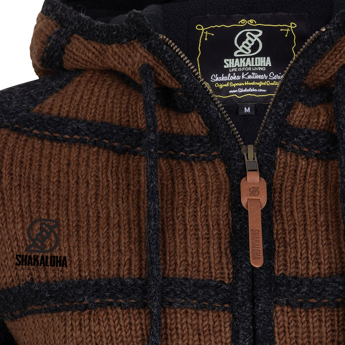 Shakaloha W Itaka KaramellAnthrazit – gestrickte Damen-Wolljacke mit Fleecefutter, YKK-Frontreißverschluss, gesteppter Schulterpasse, Brusttasche, 2 Eingrifftaschen, Regular Fit.