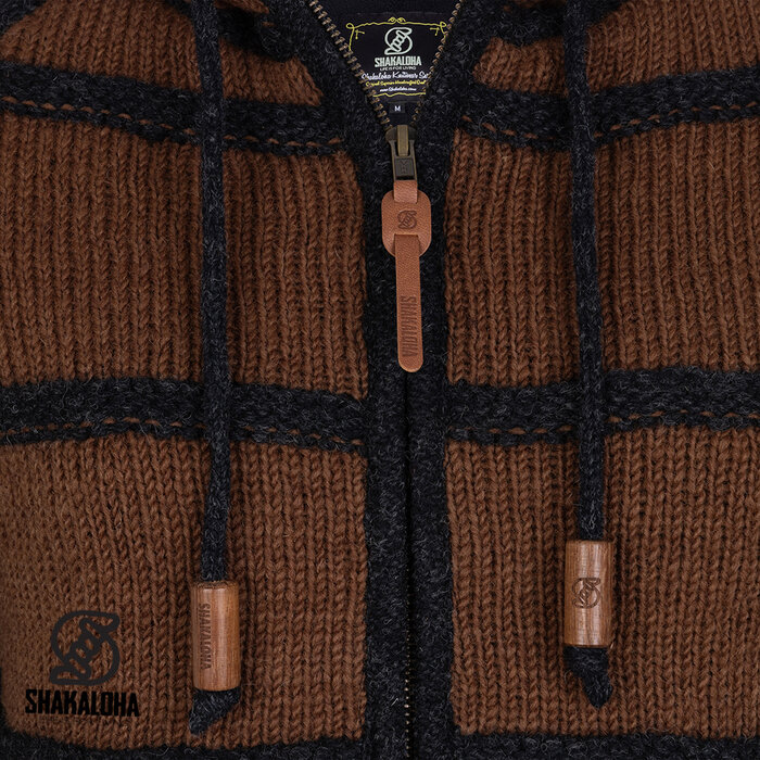 Shakaloha W Itaka CaramelAnthracite – veste femme en laine tricotée avec doublure polaire, zip YKK frontal, empiècement d'épaule matelassé, poche poitrine, 2 poches, coupe regular.