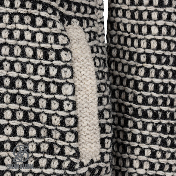 Shakaloha W Anzio Black/White – long women’s wool knit, fleece lining, YKK two‐way zip, hood, inside zip pocket, 2 hand pockets, regular fit