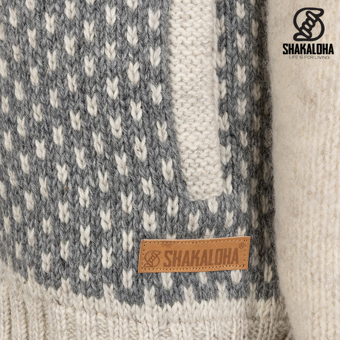 Shakaloha M Tundra Beige/Grau – Herren‐Wolljacke mit Polyesterfleece, YKK Frontzip, abnehmbare Kapuze mit Anti‐Öffnungsknopf, Kängurutasche mit Fleecefutter + innere Brusttasche mit Reißverschluss, 2 Wollkordeln mit Holzringen, graviertes Shakaloha‐Logo, Regular Fi