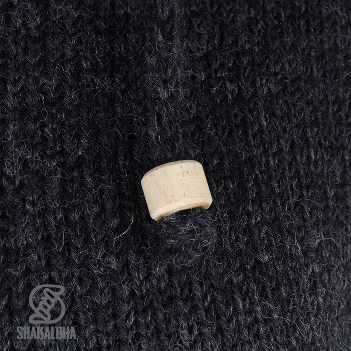 Shakaloha Shakaloha Gestrickte Wollweste Baltonic Anthrazit mit Fleecefutter und abnehmbarer Kapuze – Damen – Handgefertigt in Nepal aus Schafwolle