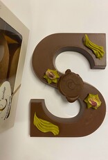Chocolate letter pistachio kunafa