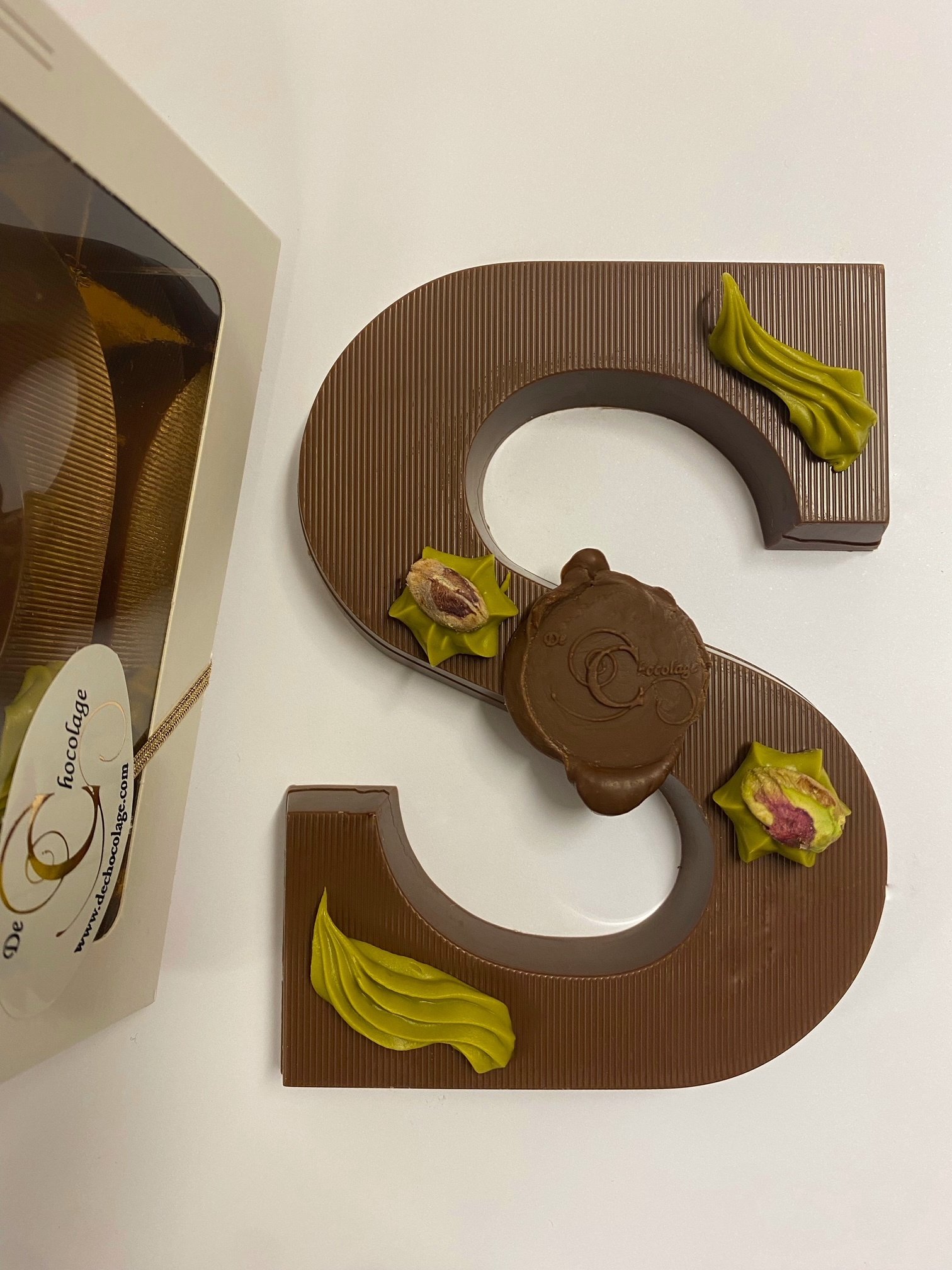 Chocolate letter pistachio kunafa