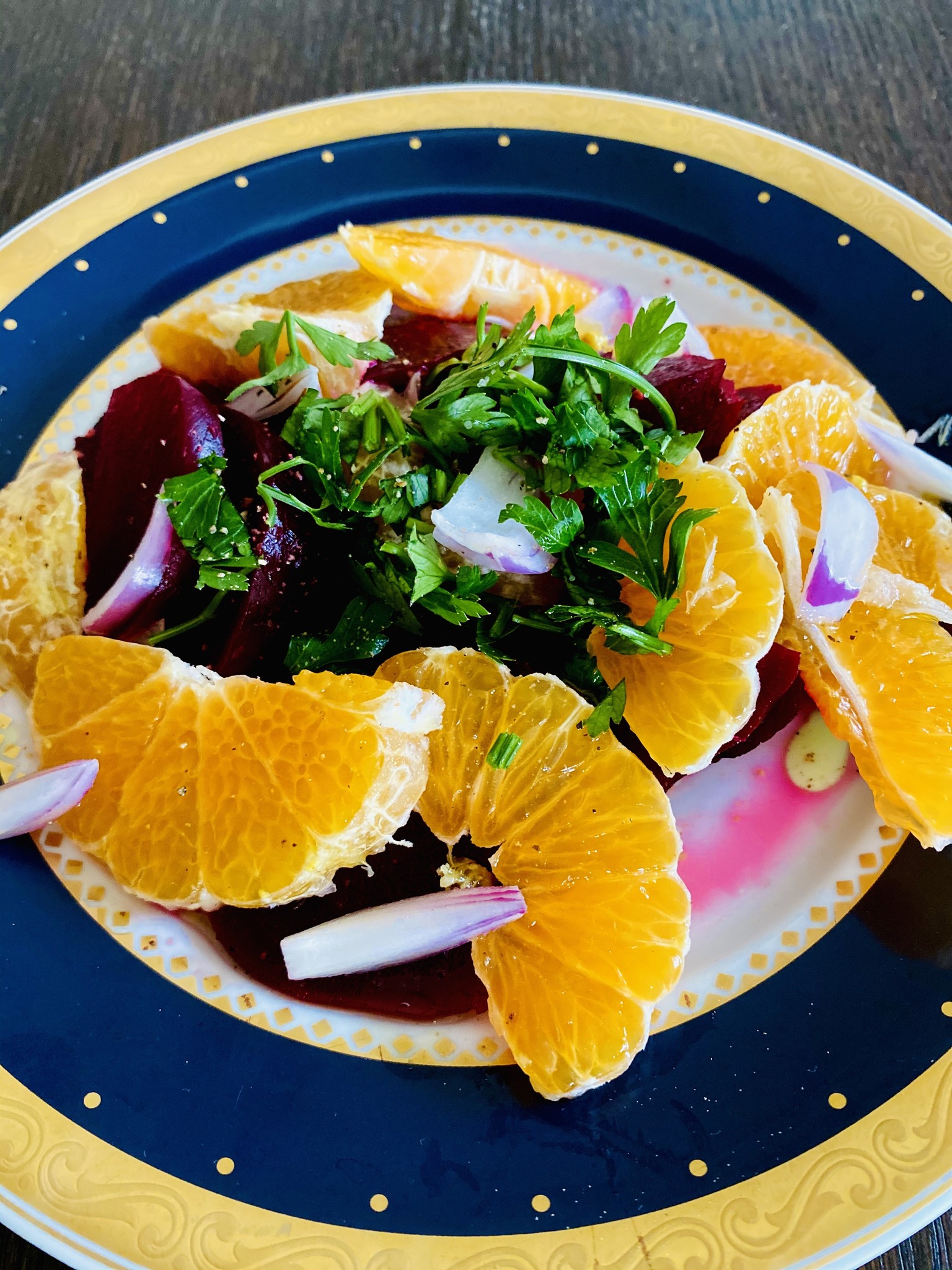 VITAMIN-SALAT MIT RANDEN, MANDARINEN & CANIHUA