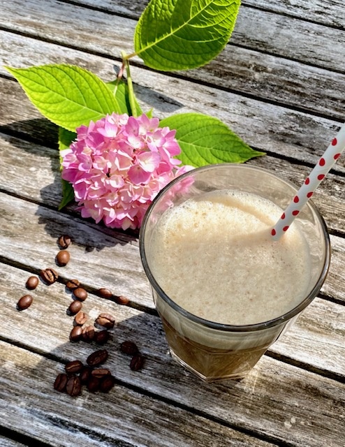 FRAPPUCCINO mit LUCUMA