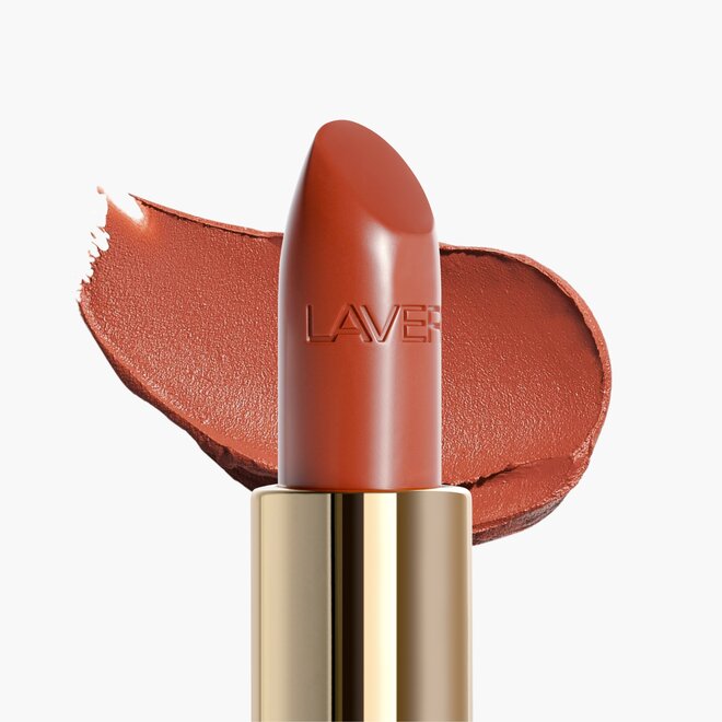 LAVERTU Lipstick - Nourishing lipstick with a comfortable texture and a soft finish in natural shades.