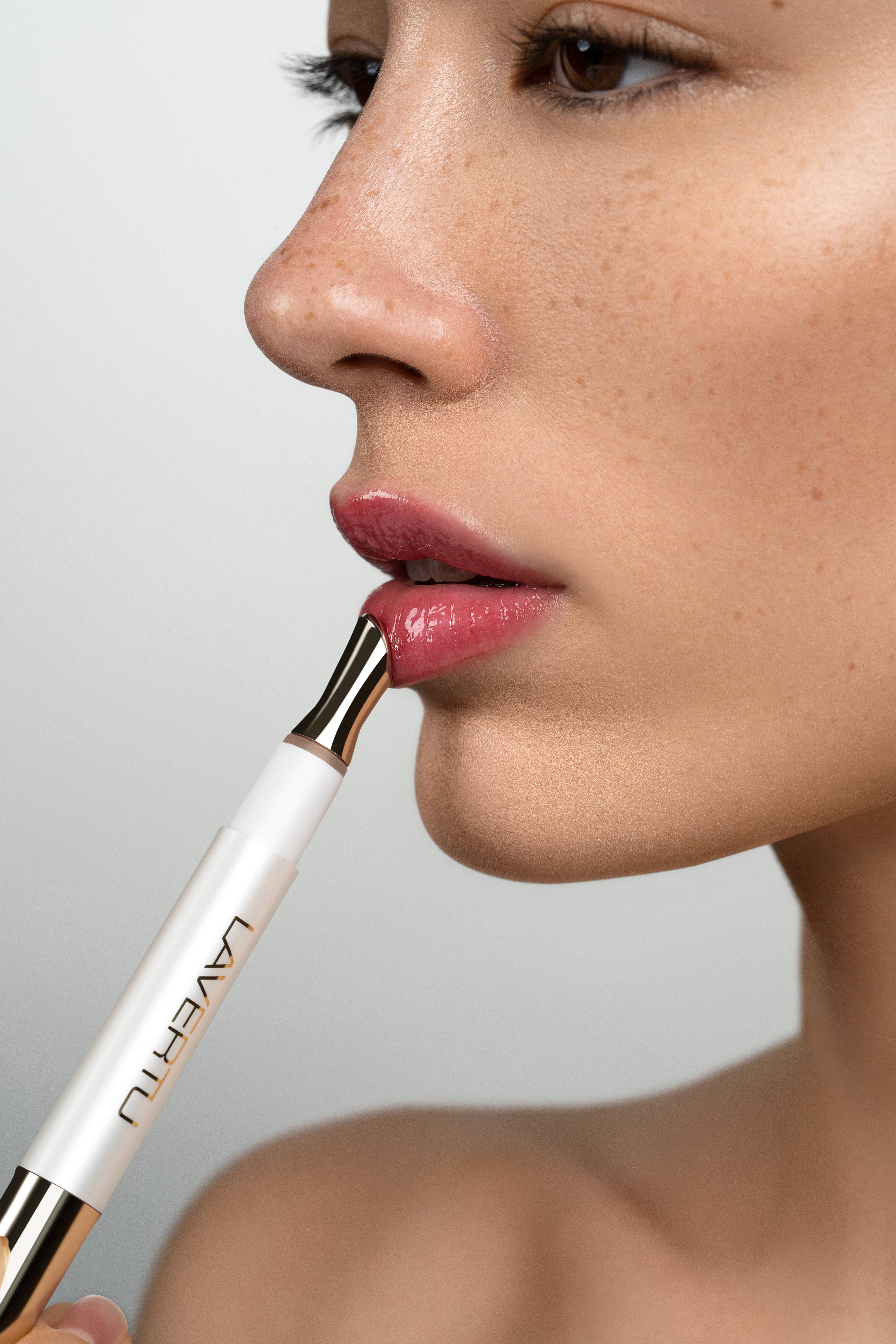 Renewal Adaptive Lip Oil