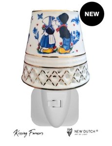 Sweet Lake Compagny Power socket Night Light Kissing farmers