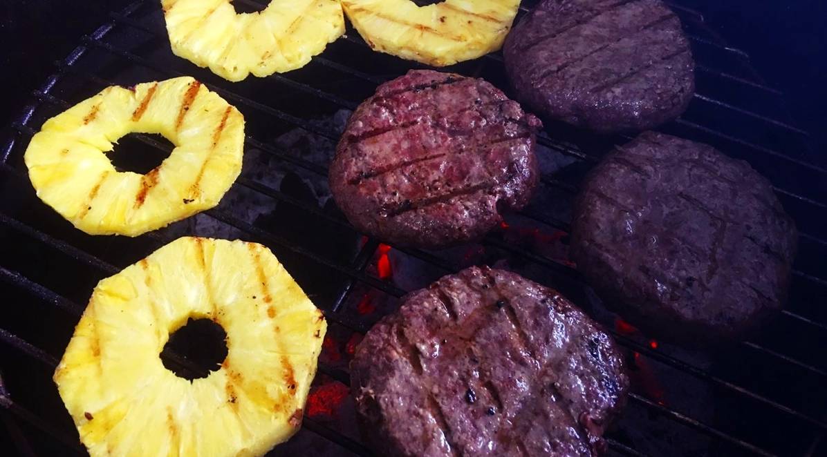 Bavette Burger met verse ananas