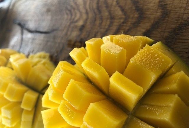 Ingesneden mango