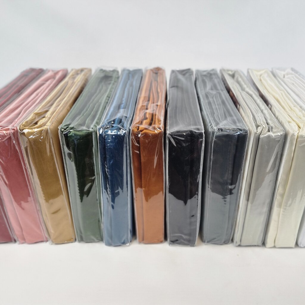 Beau Maison Glanzend Satijnen Dekbedovertrek Rood