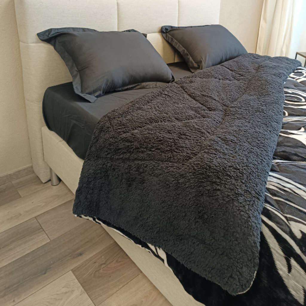 Otsukeori 4 PCS Bedspreiset + Hoeslaken & Kussenslopen | Velvet Swirls Black & White