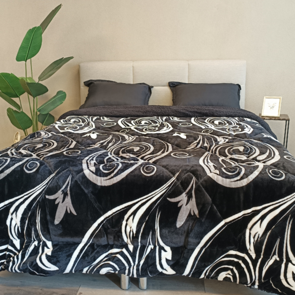 Otsukeori 4 PCS Bedspreiset + Hoeslaken & Kussenslopen | Velvet Swirls Black & White