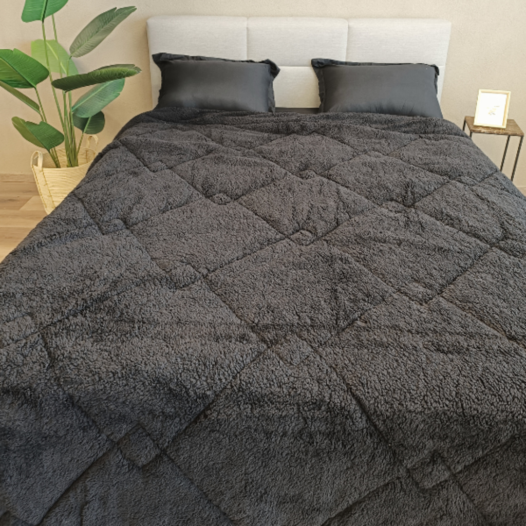 Otsukeori 4 PCS Bedspreiset + Hoeslaken & Kussenslopen | Velvet Swirls Black & White