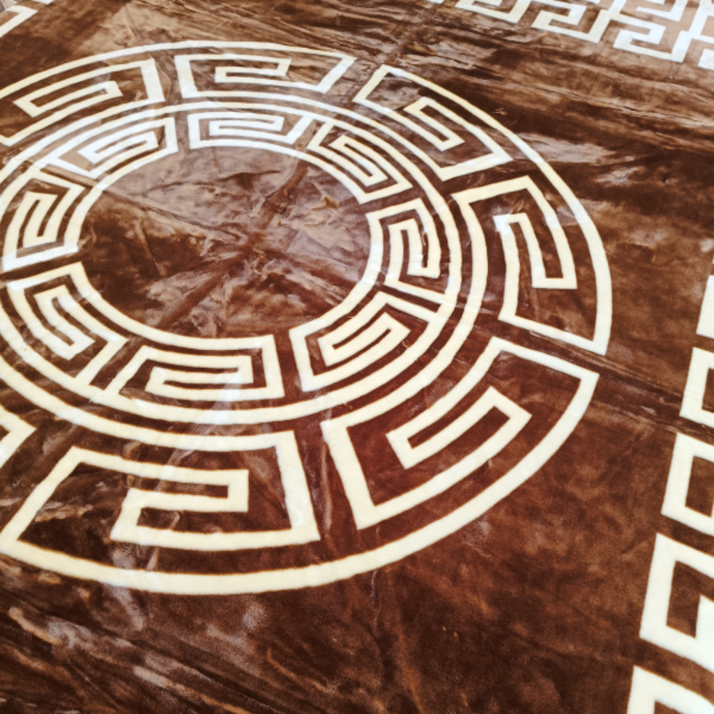 Otsukeori Embossed Velvet Bedsprei Griekse Sleutel | Versace - 200x240 cm - Brown/Creme - Dubbelzijdig!