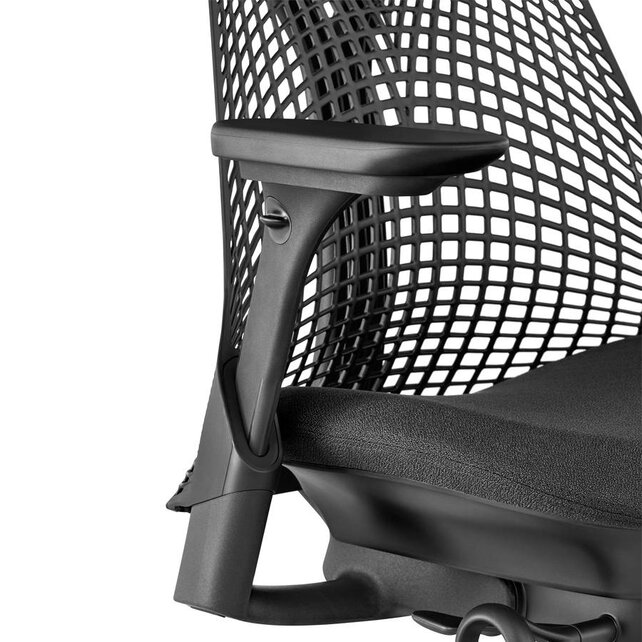 Herman Miller Sayl zwart, 4D armlegger