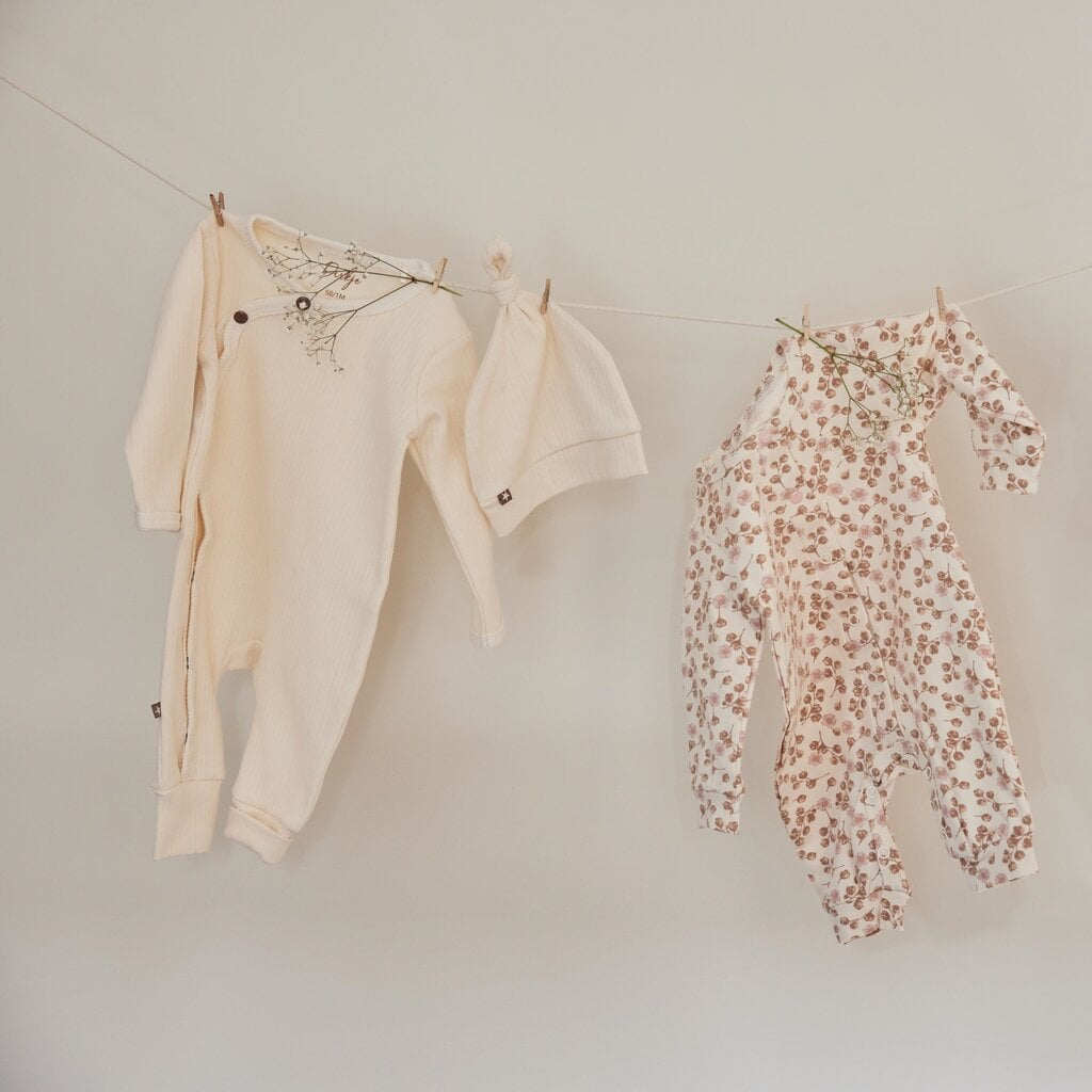 Boxpakje met mutsje (off-white)