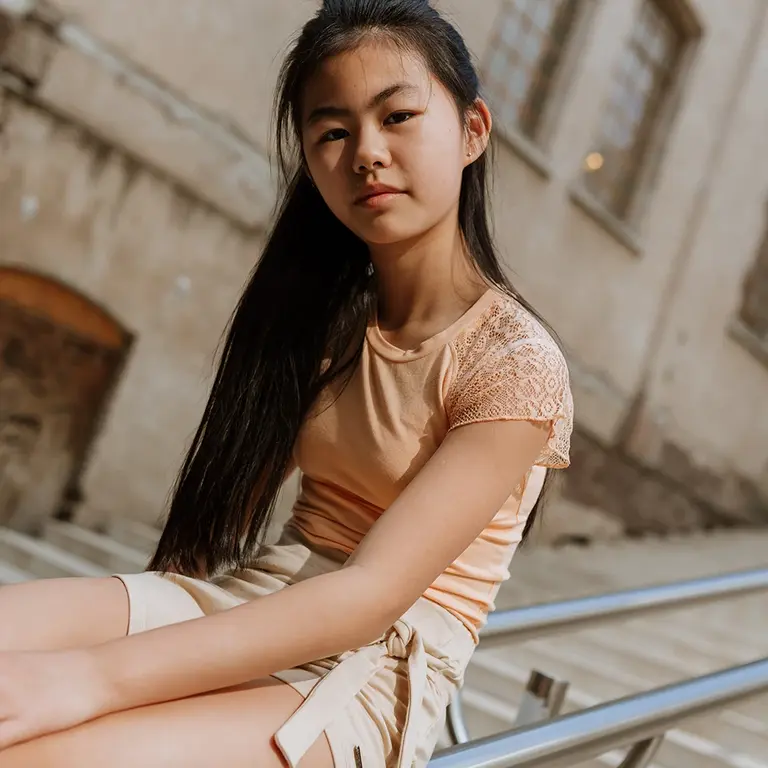 T-shirt (peach)