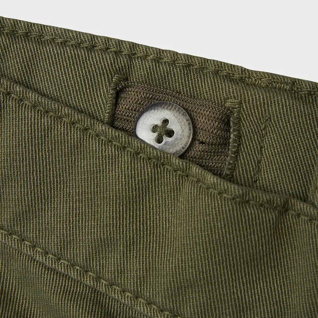 Nette korte broek twill SLIM FIT Silas (deep lichen green)