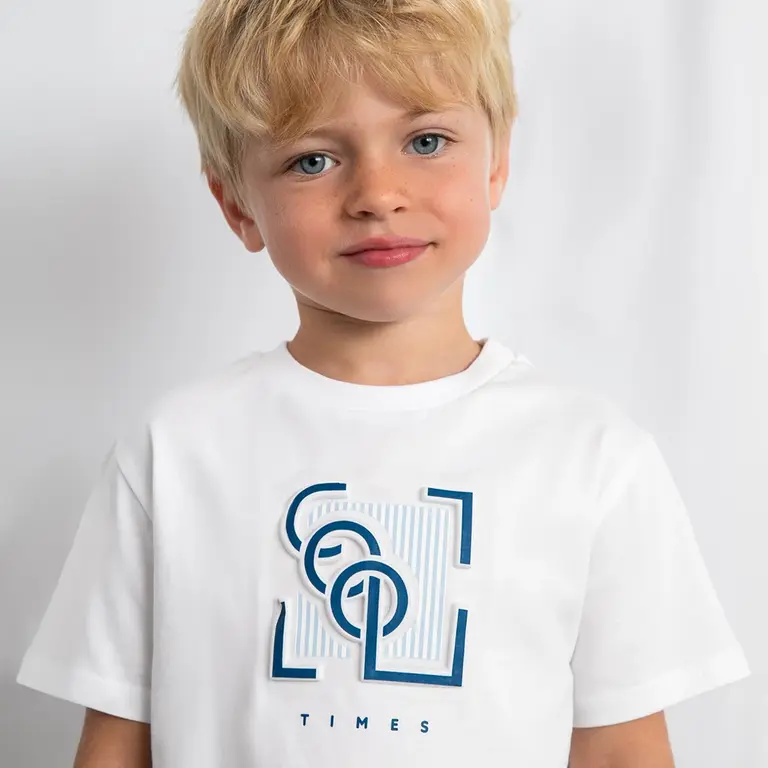 T-shirt (white)