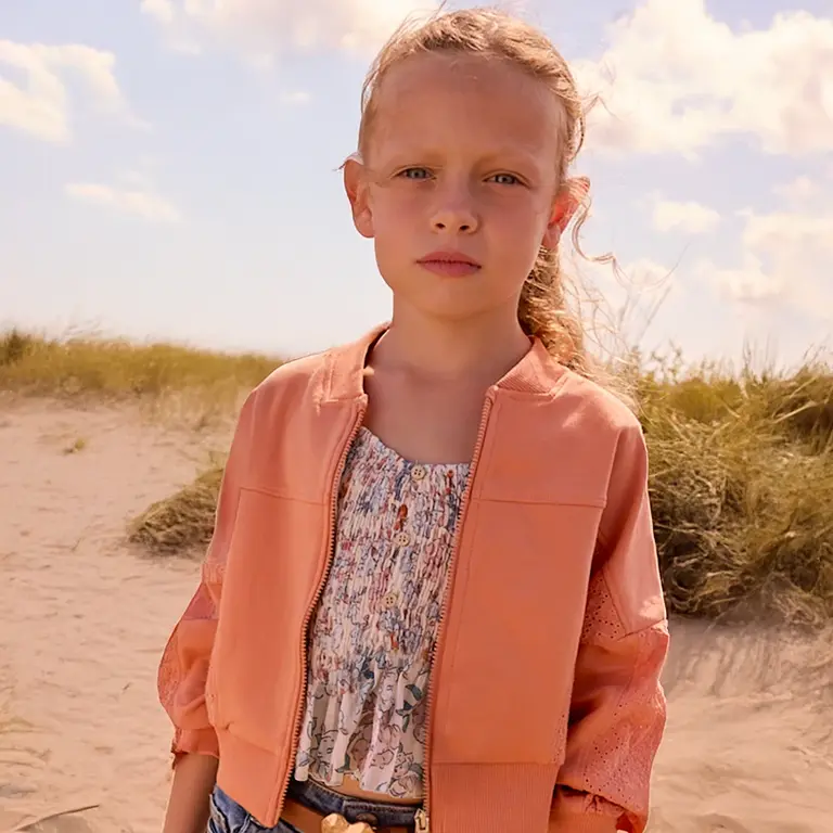 Vest (peach)