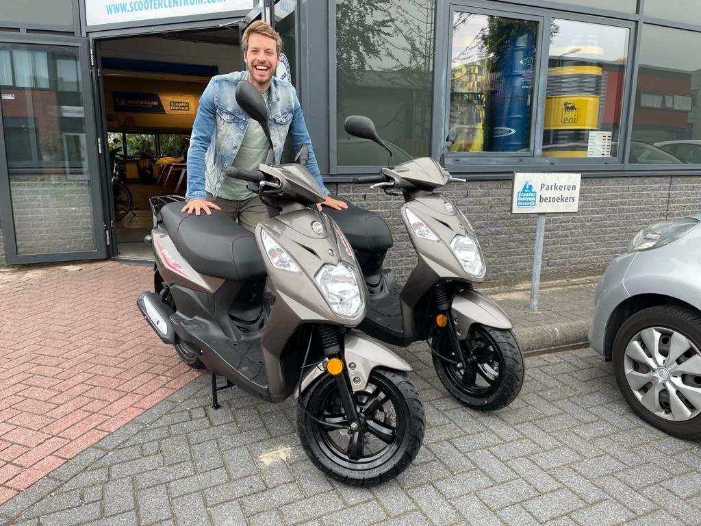 hoe hard mag een scooter met geel kenteken Amsterdam Updates Quey hoe hard mag een scooter met geel kenteken Amsterdam Updates Quey