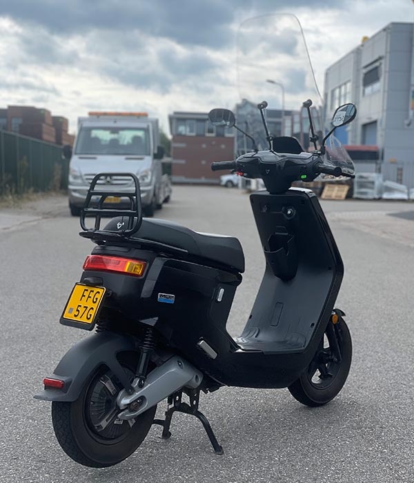 NIU Mqi+ Plus Sport 45km/u Zwart 2021