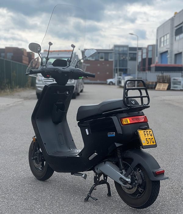 NIU Mqi+ Plus Sport 45km/u Zwart 2021