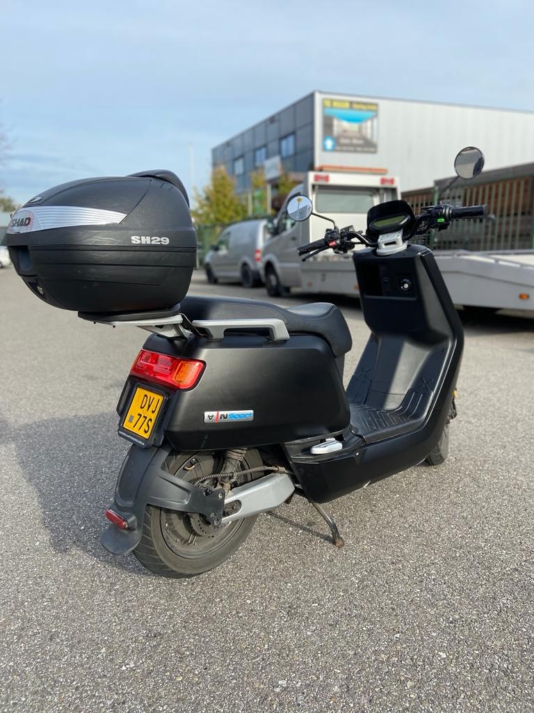 NIU NQI 45KM/U Zwart 2019
