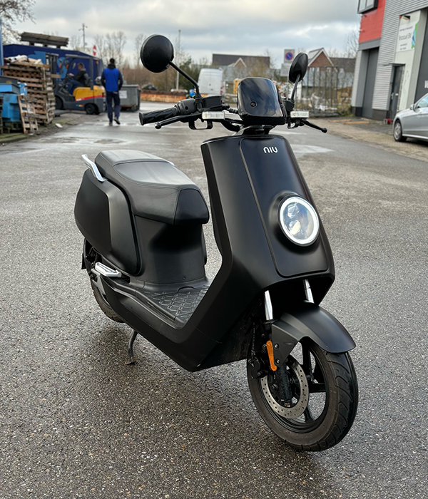 NIU N1S 25KM/U mat zwart 2018