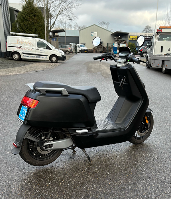 NIU N1S 25KM/U mat zwart 2018