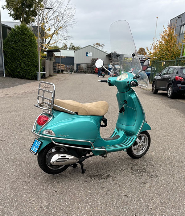 Vespa LX 25KM/U 2013