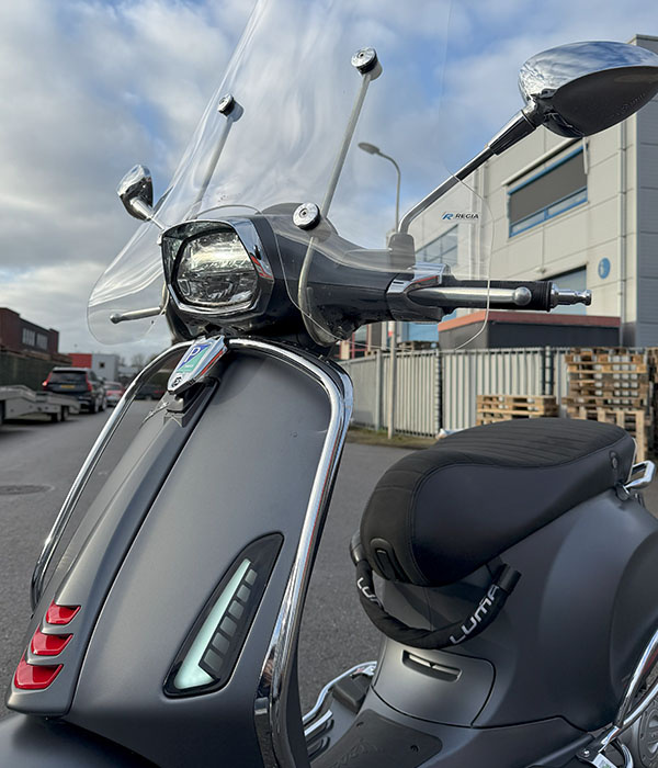 Vespa Sprint Sport 45km/u Mat Grijs 2023