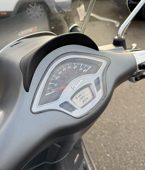 Vespa Sprint Sport 45km/u Mat Grijs 2023
