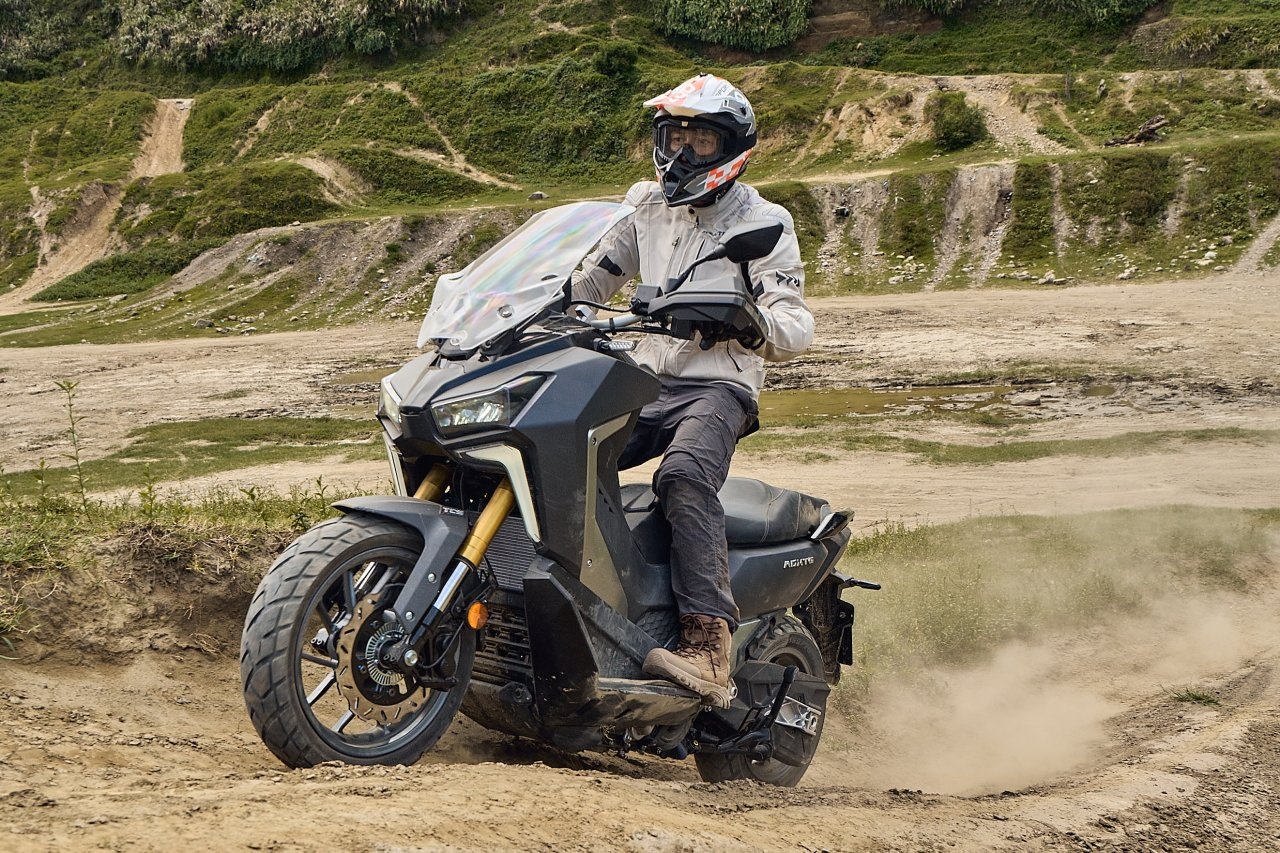 Sym ADXTG400 LC ABS Motorscooter