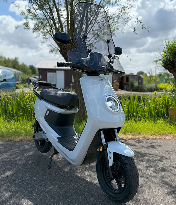 Niu MQI+ Plus Sport 25km/u Wit 2024
