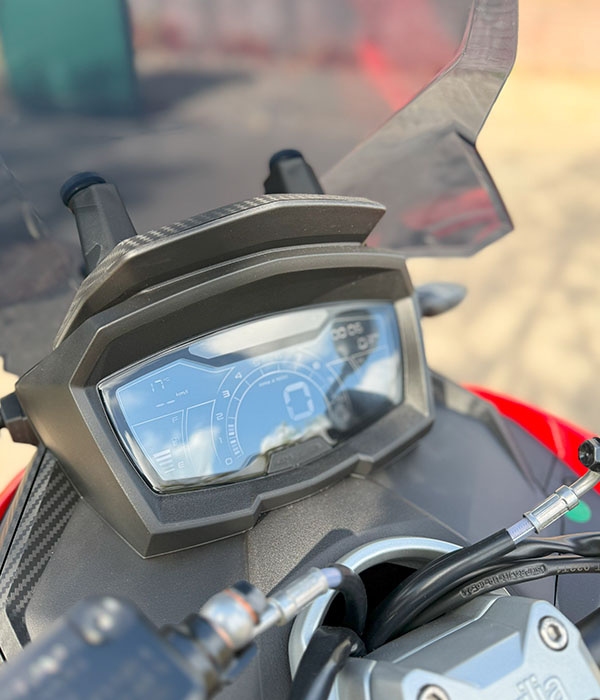 Aprilia SR GT 200 Sport Red Raceway