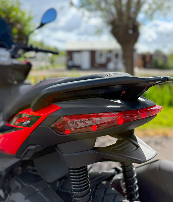 Aprilia SR GT 200 Sport Red Raceway